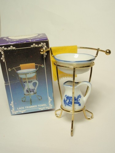 Vtg 1982 chadwick - 1982, dollhouse