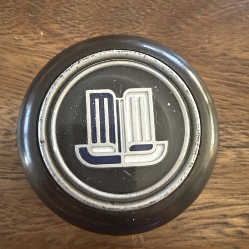 Triumph shield horn push - triumph,