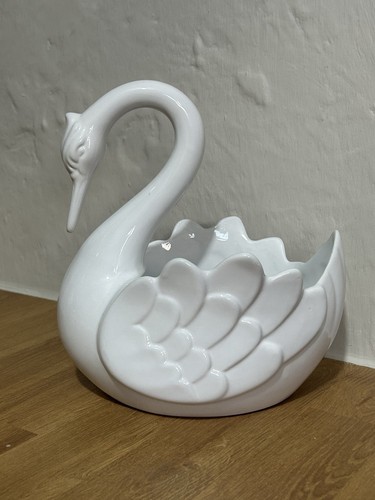 White vintage ceramic - white, pereiras