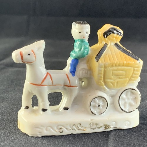Horse drawn carriage porcelain - drawn,
