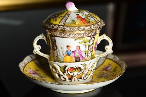 Antique dresden trembleuse - antique,