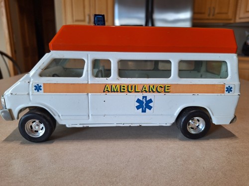 Ertl ambulance vintage - ertl,