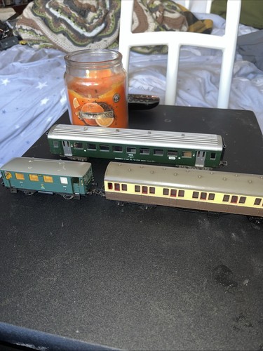 Gauge coaches 3 - gauge,