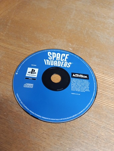 Space invaders sony - space,