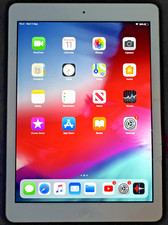 Apple iPad Air (A1474) - 9.7" - 32 GB - Wi-Fi Only - Silver