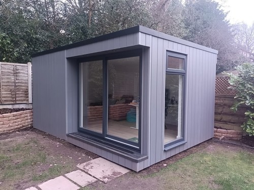 Insulated garden room - room,