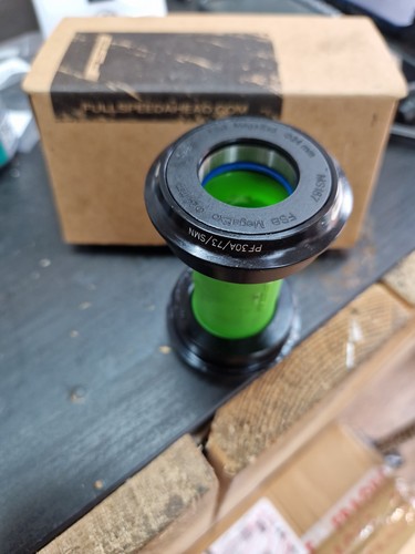 Fsa bottom bracket pf30a - bracket,