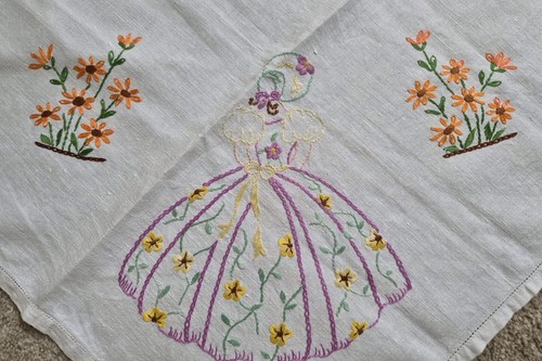 Vintage embroidered linen - vintage,