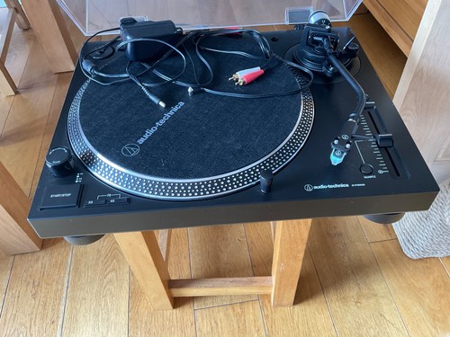 Audio technica turntable - audio,