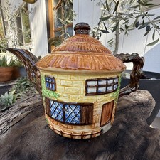 Beswick England Cottageware Thatched Roof Tea Pot #239 1.5 Pint Stoke-on-Trent