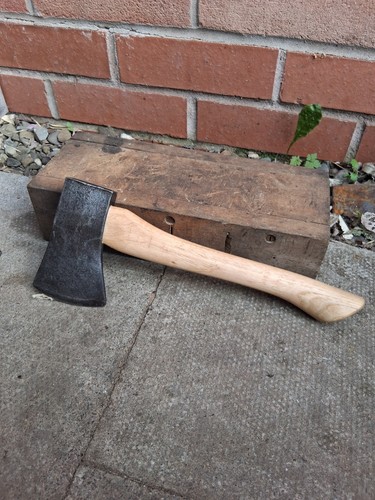 Brades criterion 312 - 312, hatchet