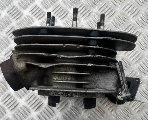 Suzuki rm250 cylinder barrel - suzuki,