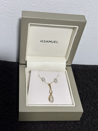 Samuel 9ct gold - h., necklace