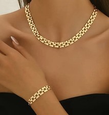 Ladies Gold Square Link