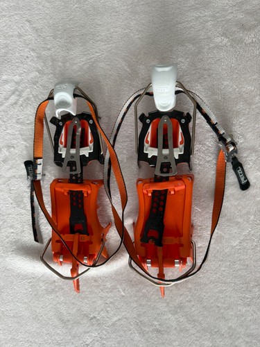 Pretzel dart ice - dart, climbing
