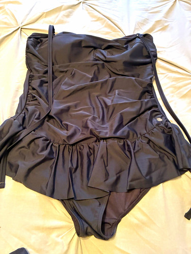 Women black ruffle - women’s,