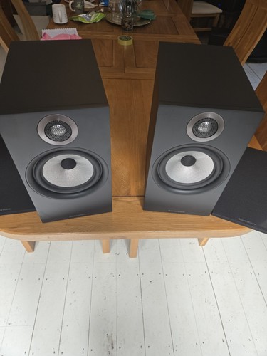 Pair bowers wilkins - of, b&w