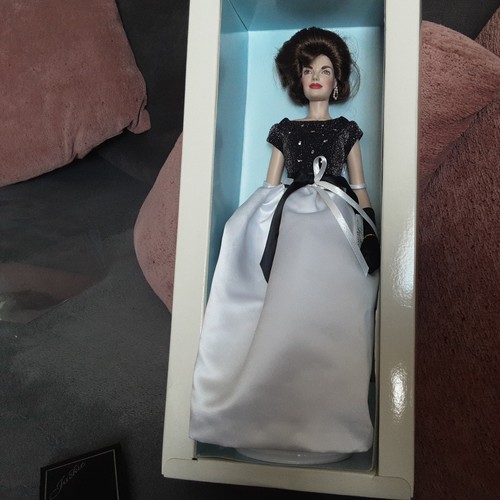 Franklin mint the jackie doll - mint,