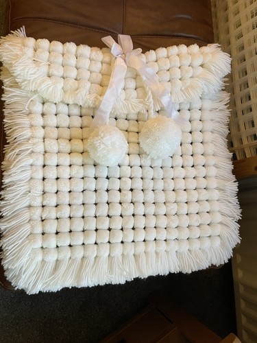 New white pompom baby - white, pram