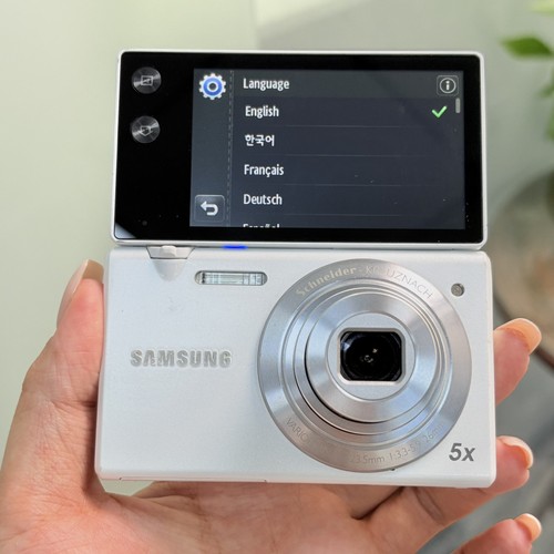 Samsung mv800 flip out - mv800, 16