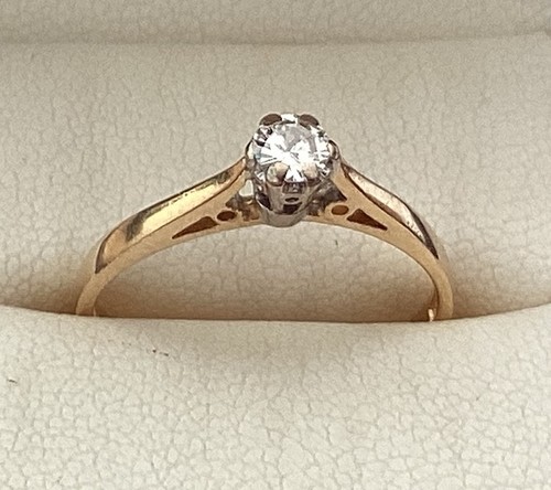 Gold solitaire diamond - gold,
