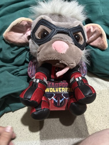 Deadpool dogpool plushy - deadpool,