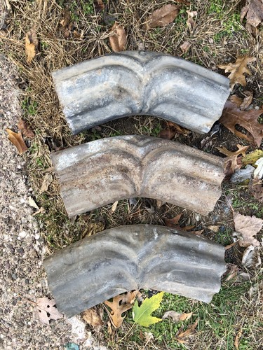 Vtg galvanized elbow gutter - 1,