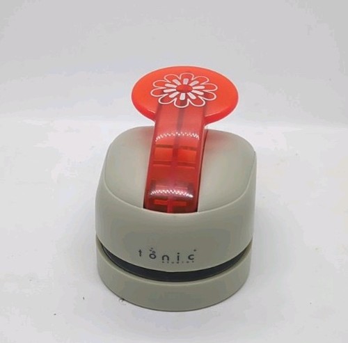 Tonic studios flower petal - tonic,