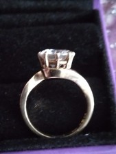 Very large CZ stone in 9k gold