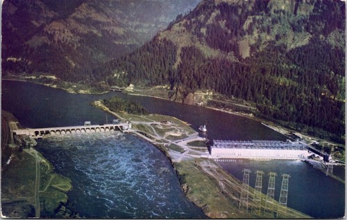 Aerial view bonneville dam - view,