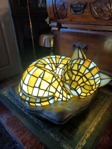 Vintage tiffany style cat - vintage, lamp