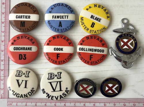 11x vintage pin badges - vintage,