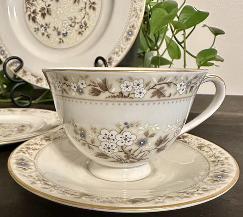 Vintage royal doulton mandalay - royal,