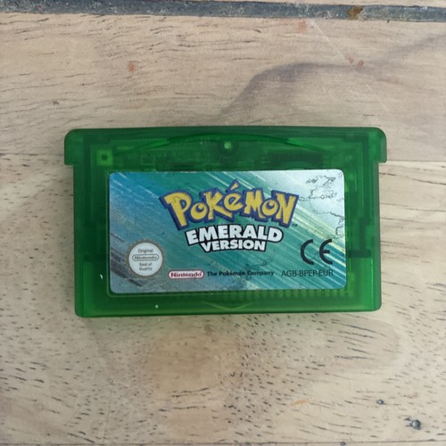 Pokemon emerald version - version, gba