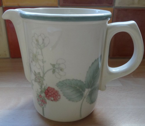Wedgwood raspberry cane - cane, jug