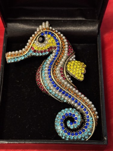 New large statement - new, crystal