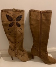 VINTAGE SHELLYS SUEDE DELILAH