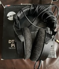 Beyerdynamic DT 990 Pro 250 Ohms Open Studio Monitor Headphones