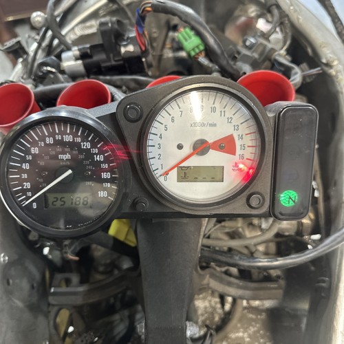 Suzuki gsxr 600 - gsxr, clocks