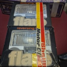 White Flare Raydyot Reversing