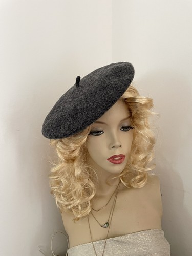 Dark grey beret hat - grey,