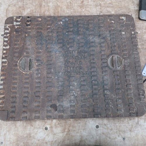 Cast iron manhole cover 643mm - cast,