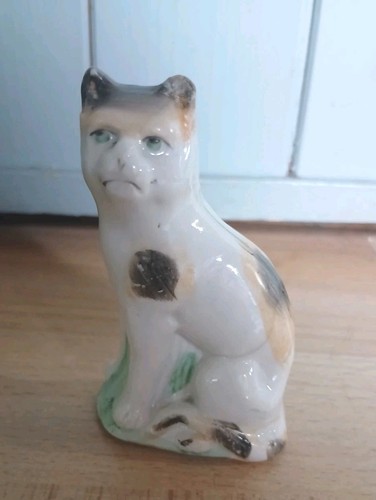 Antique staffordshire cat - staffordshire,