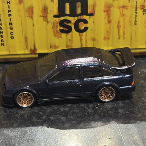 Hot wheels ford - hot,