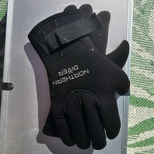 Northern diver black neoprene - diver,