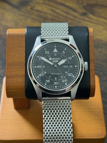 Seiko automatic black dial - 5,