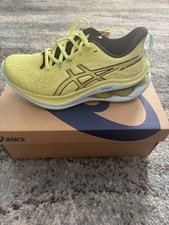 Asics Women’s Gel-Kinsei Max Size 7 Sneakers