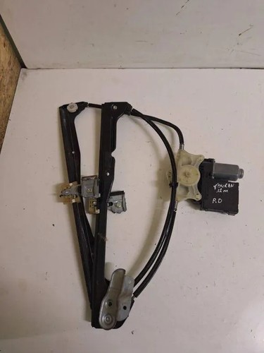 Touran 1t3 front - front, right