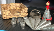 VINTAGE NUTBROWN KITCHENALIA PASTRY CUTTERS/ICING CONES - PROPS, DISPLAY ETC