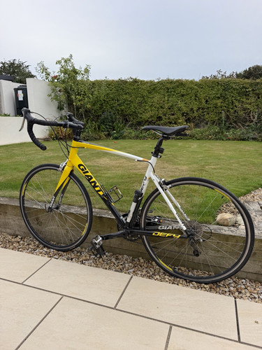 Giant defy road - giant,
